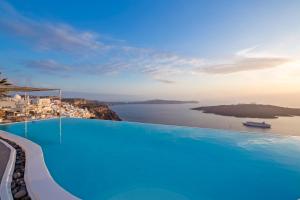 Cosmopolitan Suites - Small Luxury Hotels of the World Santorini Greece