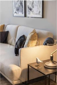 Flat 5 10m walk to Bernabeu Real Madrid stadium