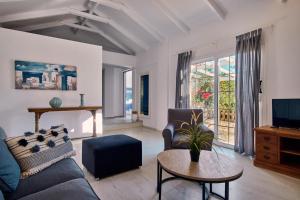 Villa Thalia Periyali