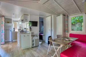 Campings Camping Le Sequoia : photos des chambres