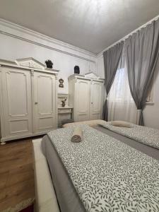 Exclusive Antique apartment next to the fashion street