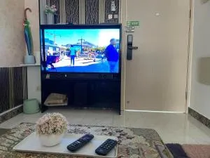 Yanaya Stay - 心玛芙市