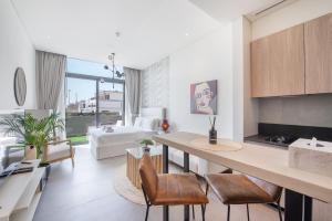 Top-Notch Studio with Large Terrace in JVC