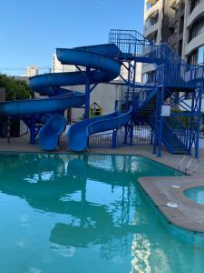 Bello Dpto central a pasos de la Quinta Vergara, Mall, Plaza de Viña, con estacionamiento, ideal para recorrer la ciudad caminando relajado