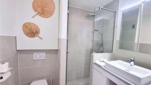 Appartements SWEET Neuf - Climatise - Balcon - Centre ville : photos des chambres