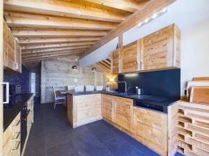Luxueux Appartement 4* Alpin, 5 Pièces, 4 Ch, Proche Pistes, Parking, WiFi - FR-1-398-549