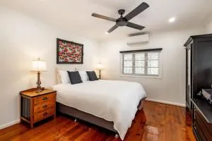 Bluebell Charm Cairns 4BR Home, 3 min to Hospital - 凯恩斯