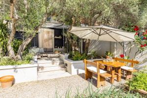 Apartments Blanka - Garden Oasis with Jacuzzi