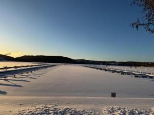 Saunallinen Lutakon kaksio järvinäkymin