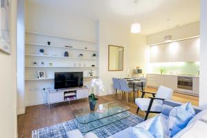 Urban Chic - Baker Street