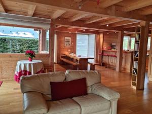 Chalet de luxe au calme avec salle de jeux, belle terrasse et proximité ski - Grand-Bornand - FR-1-458-193