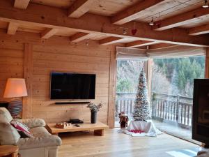 Chalet de luxe au calme avec salle de jeux, belle terrasse et proximité ski - Grand-Bornand - FR-1-458-193