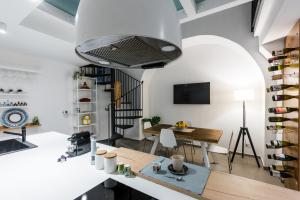 The Apple Duplex by Wonderful Italy