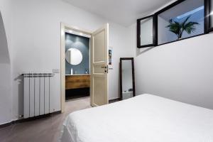 The Apple Duplex by Wonderful Italy