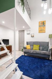 Vintage Downtown Escape 2 Baths 2 Beds