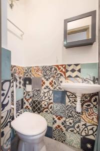 Vintage Downtown Escape 2 Baths 2 Beds