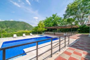 Casa Matiz - Vistas increíbles cerca de Anapoima