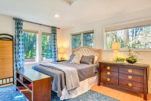 Walk to Willamette River Studio in West Linn