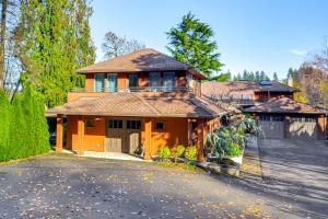 Walk to Willamette River Studio in West Linn