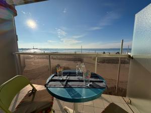 Appartements L-ecrin bleu - Vue Mer - Wifi - Central : photos des chambres