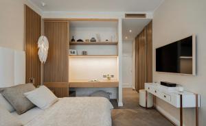 OLD TOWN LUXURY 3bd APARTMENT