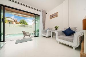 New Charming Patong Pool villa 5 mins walk Bangla beach