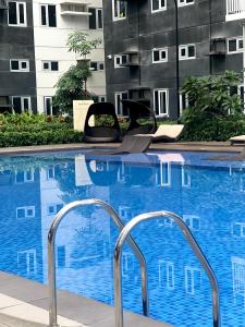 FRIENDS TV Staycation