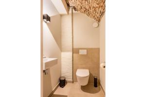 4P Unique canal apartment A Location in Utrecht