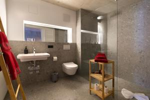 Adlerhaus, Gartenwohnung -410-