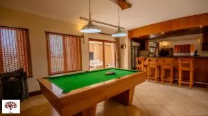 Zebula Golf and Wildlife Estate - Owl's Haven Pax 10 - Moi Signature Luxury villa - Rooiberg