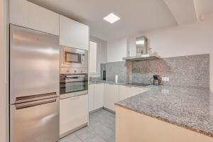 Apartamento Zure Etxea by Clabao