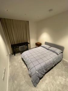 Stylish Canary Wharf Apartment 2-Bed Near O2 Arena & ExCeL Centre