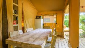 Campings Camping les Marguerites : photos des chambres