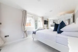 Elimonn Bloom - Farningham