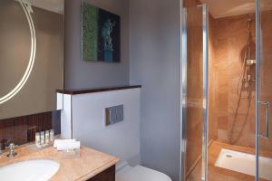 Hotels Renaissance Paris Nobel Tour Eiffel Hotel : photos des chambres