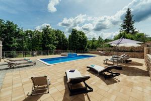 Luxury villa La Perla with heated pool 