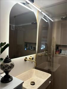 Heart-of-the-city modern flat