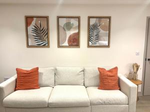 Poole Quay Seaside Escape-free parking 3 mins away