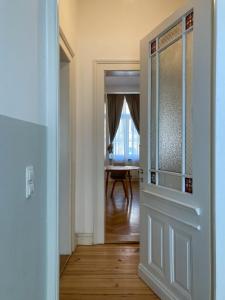 Stadtwohnung, zentrale Lage, stilvoll vollmöbliert