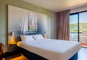 Hotels B&B HOTEL Villeneuve Loubet Village : photos des chambres