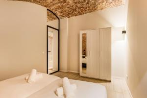 2 Luxurious canal apartments in Utrecht