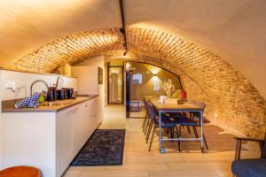 2 Luxurious canal apartments in Utrecht