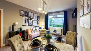 Holly street house with Separate Entrance,Glasgow edge