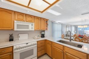 3b 2b Direct Beach Front Top Floor Corner