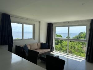 Maha Villa - Sea View Island Retreat with private beach