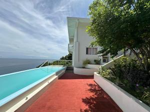 Maha Villa - Sea View Island Retreat with private beach