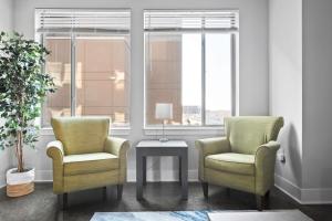 4 Downtown combined units with free parking