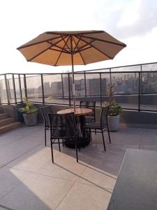 604- APARTAMENTO da FAMÍLIA - varanda vista mar- poucos passos da praia