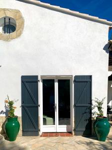 THE GREEN OASIS breathtaking sea views, swimming pool, privacy in Villa Liliana