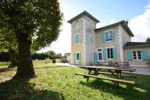 Villa avec piscine et billard - Labrit